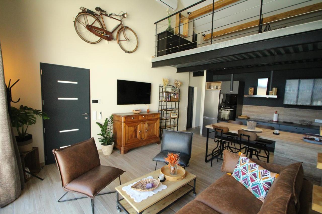 Loft Lou Pitchoun Villa Saint-Étienne-du-Grès Bagian luar foto